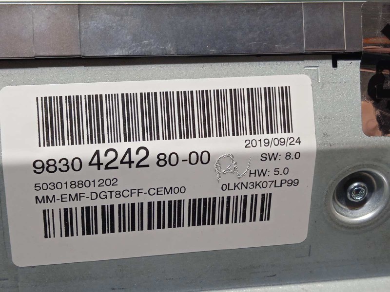 Recambio de pantalla multifuncion para peugeot 3008 allure referencia OEM IAM 9830424280  