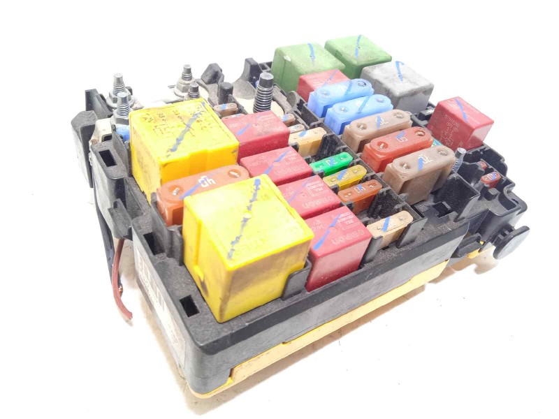 Recambio de caja reles / fusibles para citroën c-elysée shine referencia OEM IAM 9804848580  