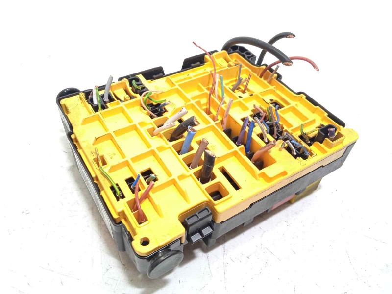Recambio de caja reles / fusibles para citroën c-elysée shine referencia OEM IAM 9804848580  