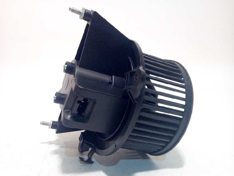 Recambio de motor calefaccion para lancia ypsilon (101) 1.3 jtd 16v referencia OEM IAM NOREF  