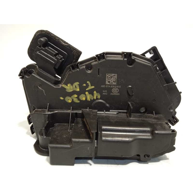 Recambio de cerradura puerta trasera derecha para volkswagen polo 1.0 tsi referencia OEM IAM 5TA839016E  