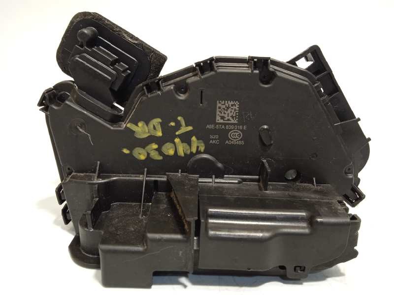 Recambio de cerradura puerta trasera derecha para volkswagen polo 1.0 tsi referencia OEM IAM 5TA839016E  