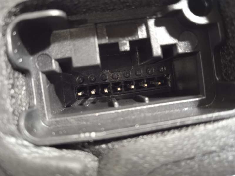 Recambio de cerradura puerta trasera derecha para volkswagen polo 1.0 tsi referencia OEM IAM 5TA839016E  