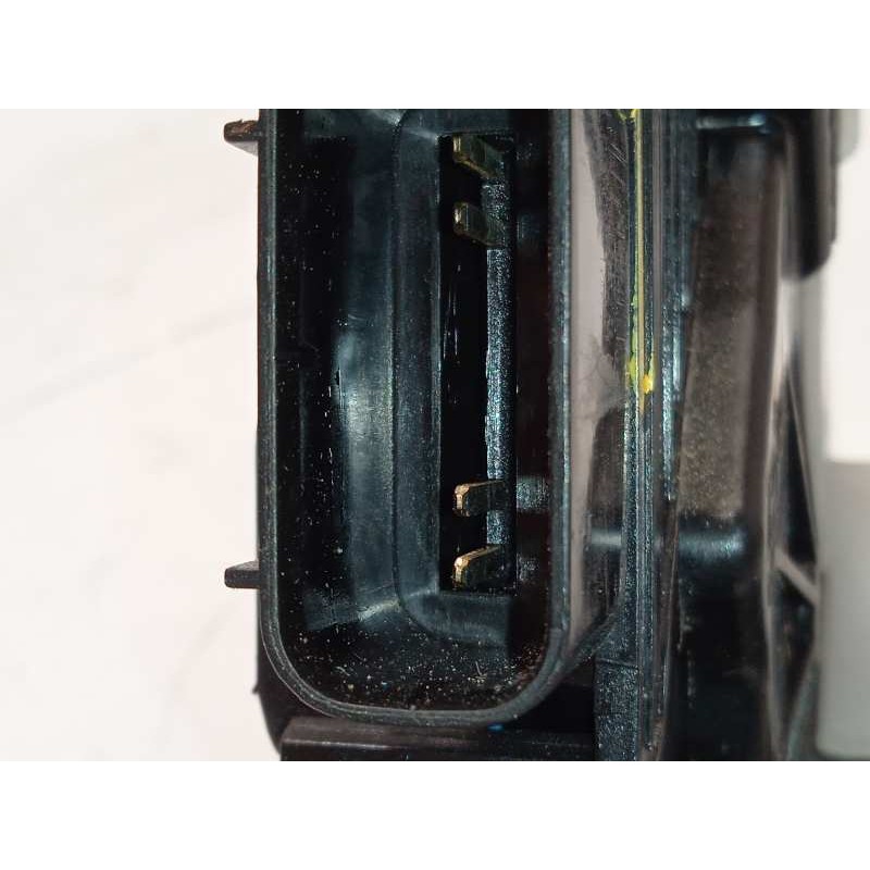 Recambio de cerradura puerta trasera izquierda para hyundai elantra (md) tecno referencia OEM IAM 814103X010  