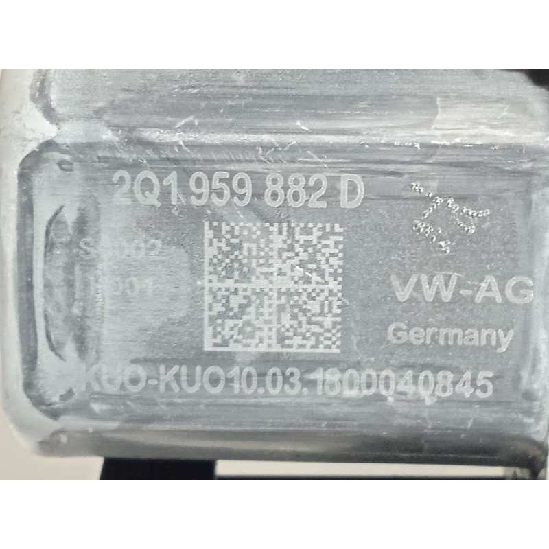 Recambio de elevalunas delantero derecho para volkswagen polo 1.0 tsi referencia OEM IAM 2G4837462B  2Q1959882D