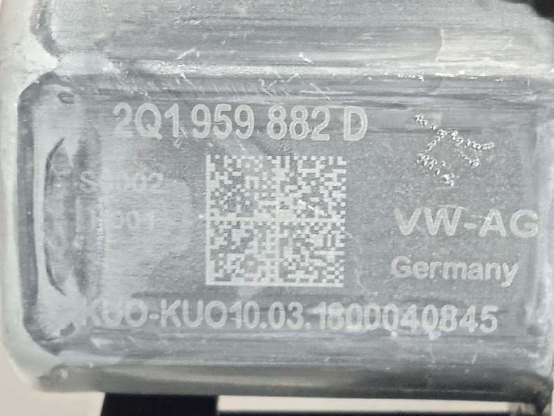 Recambio de elevalunas delantero derecho para volkswagen polo 1.0 tsi referencia OEM IAM 2G4837462B  2Q1959882D