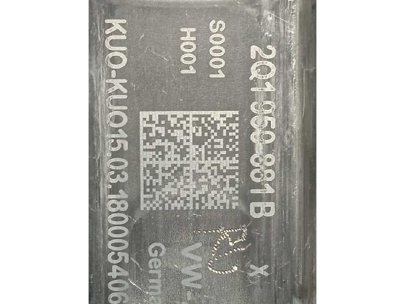 Recambio de elevalunas delantero izquierdo para volkswagen polo 1.0 tsi referencia OEM IAM 2G4837461B  2Q1959881B