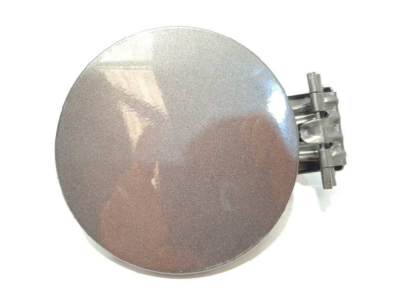 Recambio de tapa exterior combustible para toyota yaris 1.5 16v cat referencia OEM IAM 773500D080  