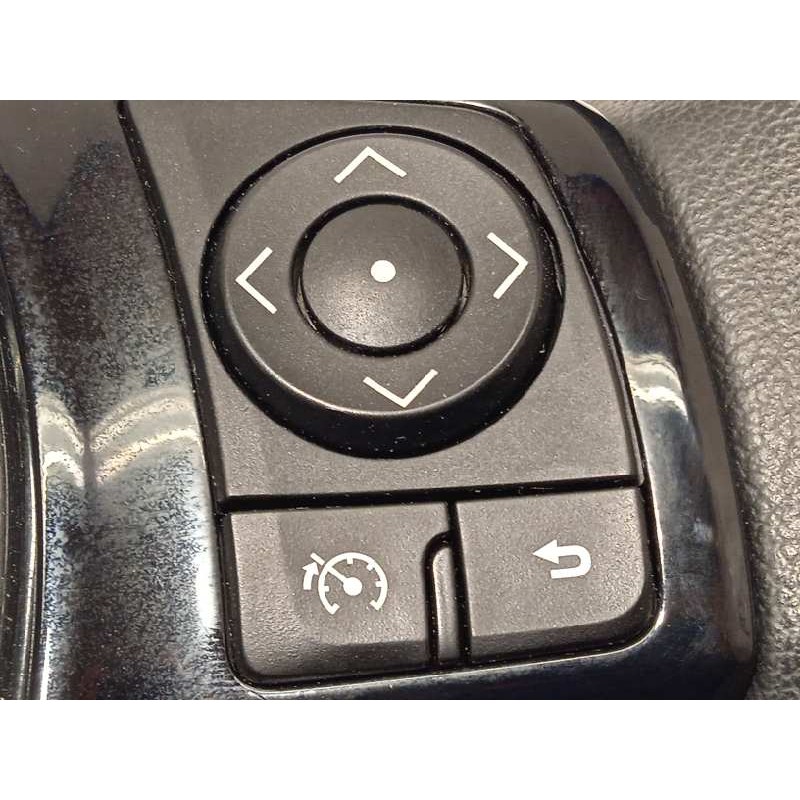 Recambio de volante para toyota yaris 1.5 16v cat referencia OEM IAM 451000D49024  4510048650B0