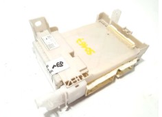 Recambio de caja reles / fusibles para toyota yaris hybrid feel! referencia OEM IAM 8273052K40   2