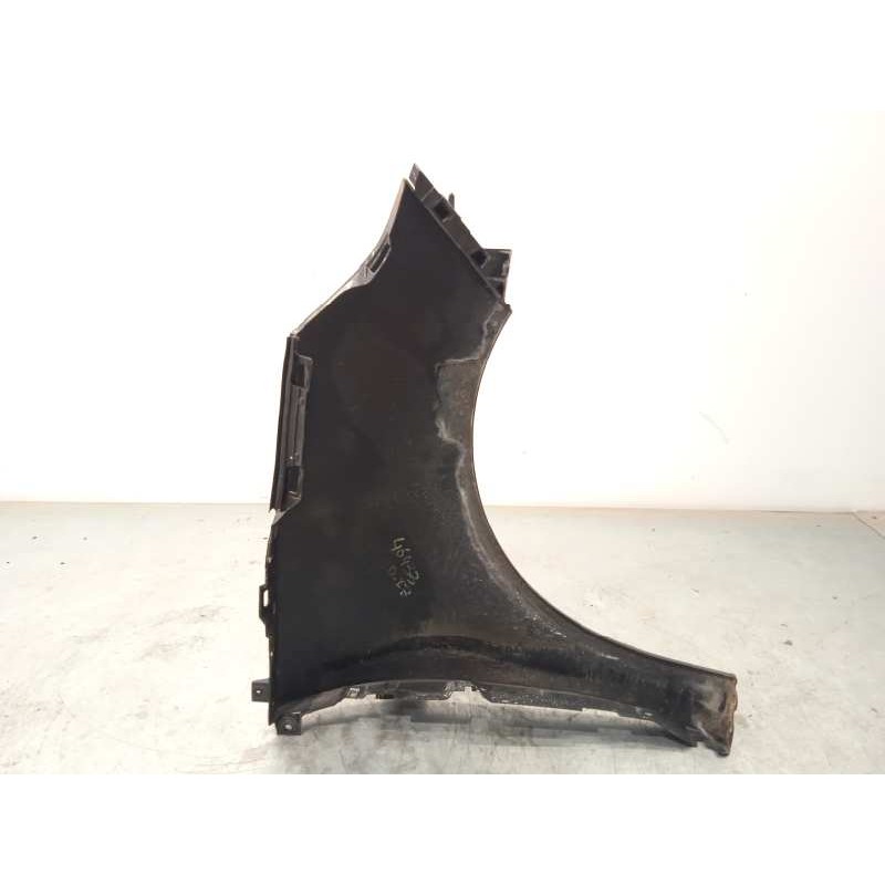 Recambio de aleta delantera izquierda para renault scenic iii expression referencia OEM IAM 631017581R  