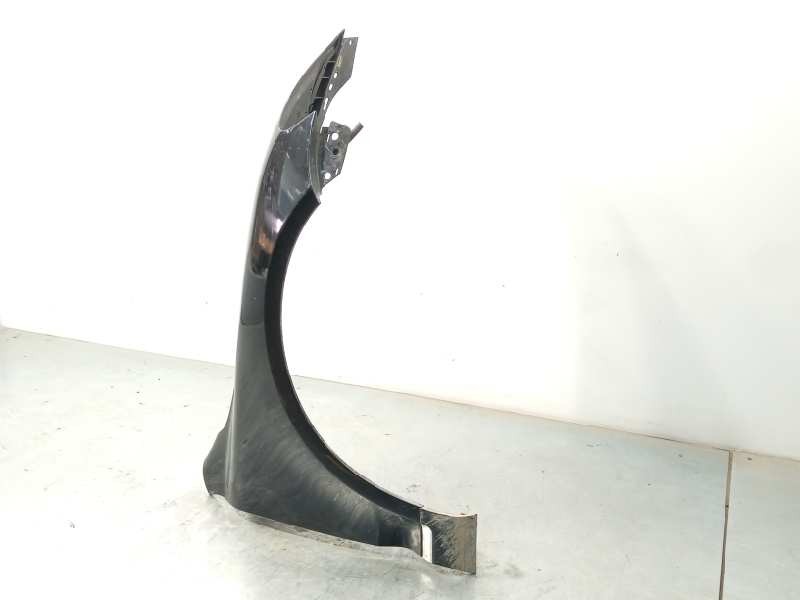 Recambio de aleta delantera derecha para volkswagen touareg (7la) tdi v10 referencia OEM IAM 7L6821102K  