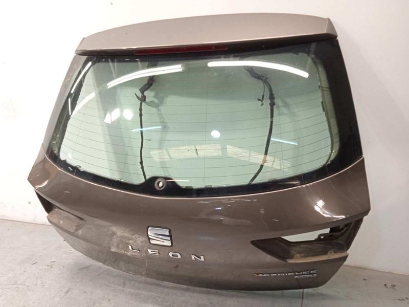 Recambio de porton trasero para seat leon st (5f8) x-perience 4drive referencia OEM IAM 5F9827024  5F9827933EGRU