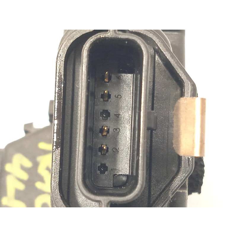 Recambio de cerradura puerta trasera derecha para renault clio iv 0.9 tce referencia OEM IAM 825002104R  