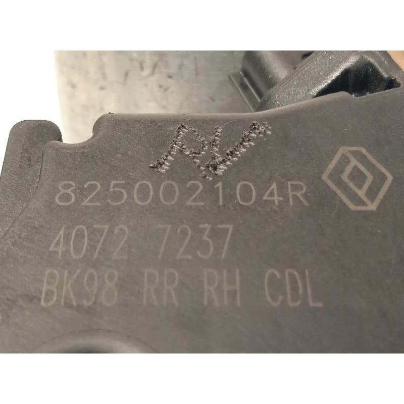 Recambio de cerradura puerta trasera derecha para renault clio iv 0.9 tce referencia OEM IAM 825002104R  