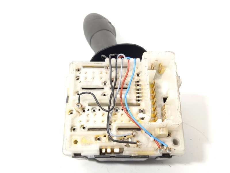 Recambio de mando limpia para renault clio iv 0.9 tce referencia OEM IAM 255676085R  E106703231