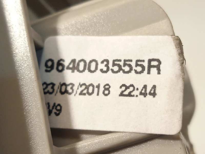 Recambio de parasol derecho para renault clio iv 0.9 tce referencia OEM IAM 964003555R  