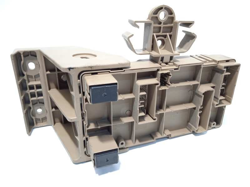 Recambio de caja reles / fusibles para subaru impreza g12 2.0 diesel cat referencia OEM IAM 82201FG010  