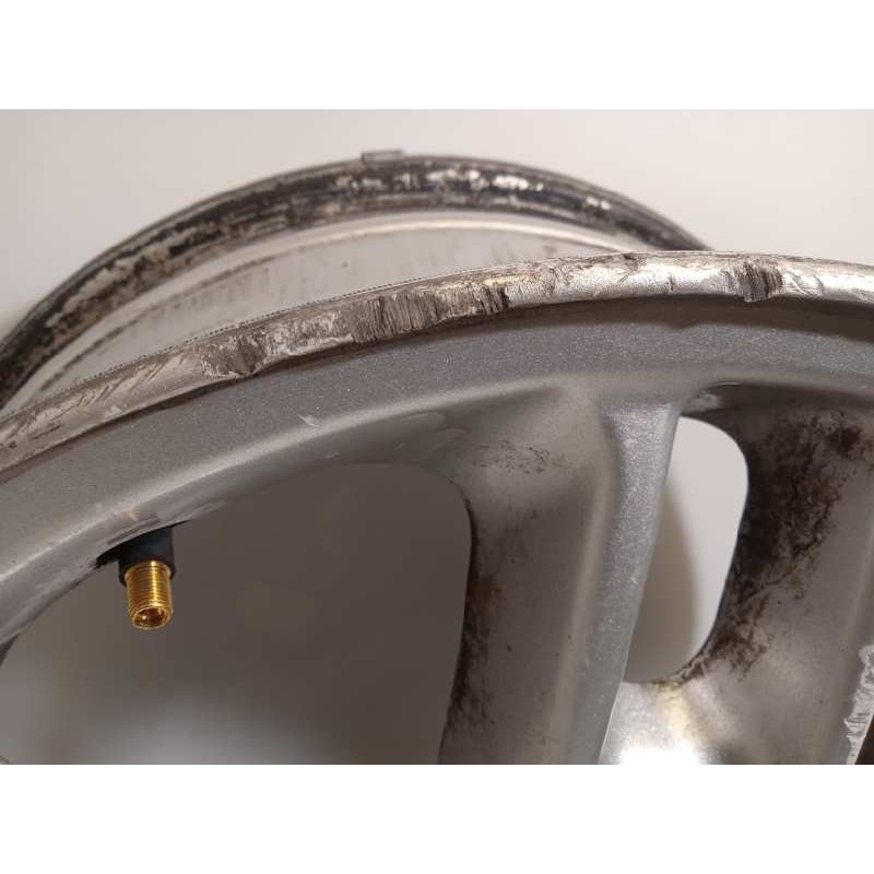 Recambio de llanta para land rover discovery v6 td s referencia OEM IAM RRC002852MNH RRC002 852MNH