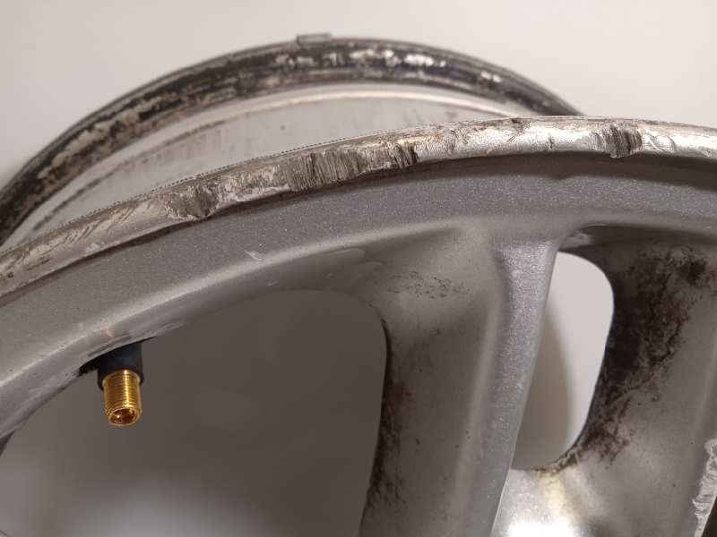 Recambio de llanta para land rover discovery v6 td s referencia OEM IAM RRC002852MNH RRC002 852MNH