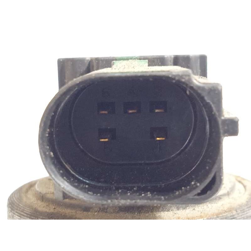 Recambio de valvula egr para kia cee´d concept referencia OEM IAM 284102A300  