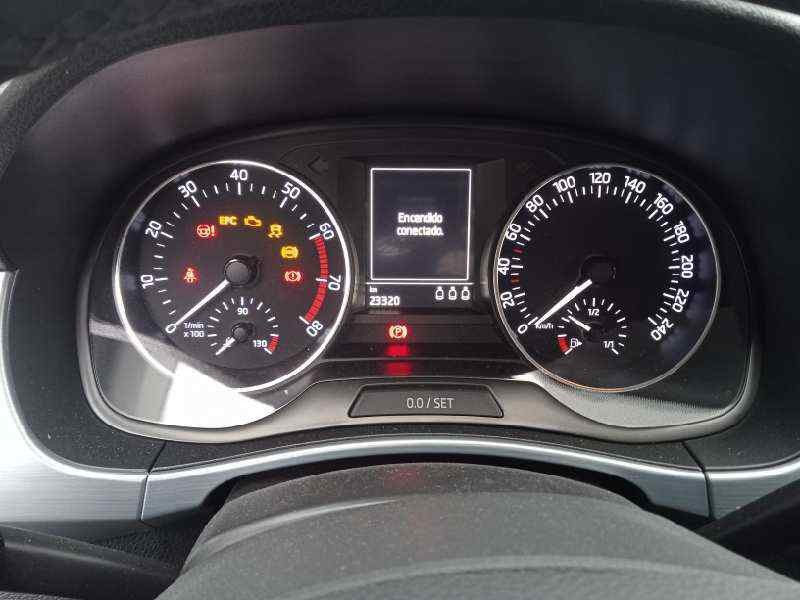 Recambio de cuadro instrumentos para skoda fabia 1.2 tsi referencia OEM IAM 6V0920740B  A2C38358400