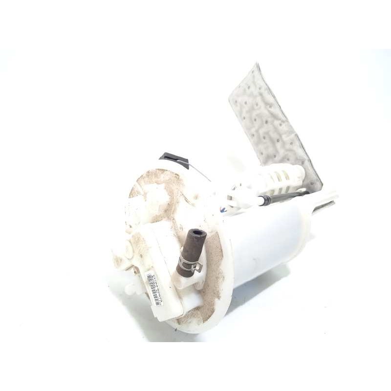 Recambio de bomba combustible para toyota yaris 1.0 cat referencia OEM IAM 777040D070  