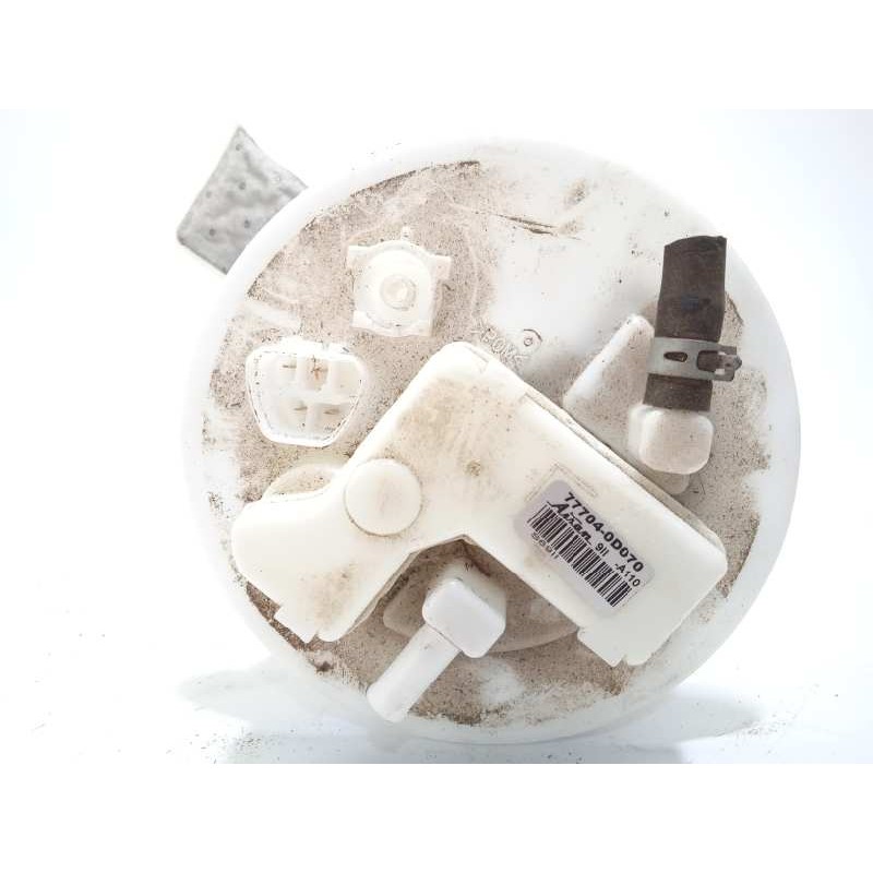 Recambio de bomba combustible para toyota yaris 1.0 cat referencia OEM IAM 777040D070  