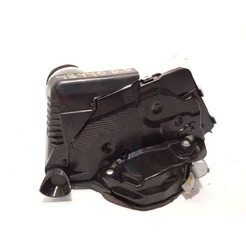 Recambio de cerradura puerta delantera derecha para toyota yaris 1.0 cat referencia OEM IAM 690300D540  