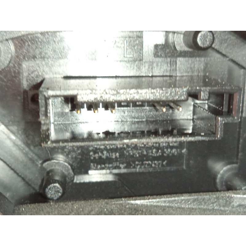 Recambio de cerradura puerta trasera izquierda para bmw serie 5 touring (e61) 520d referencia OEM IAM 7202147  51227202147