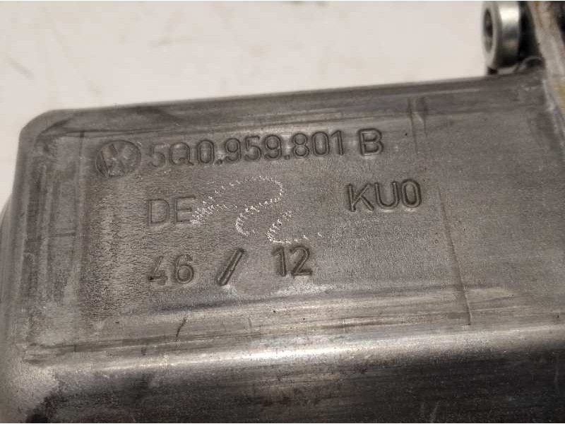 Recambio de elevalunas delantero izquierdo para seat leon (5f1) reference referencia OEM IAM 5Q0959801B  