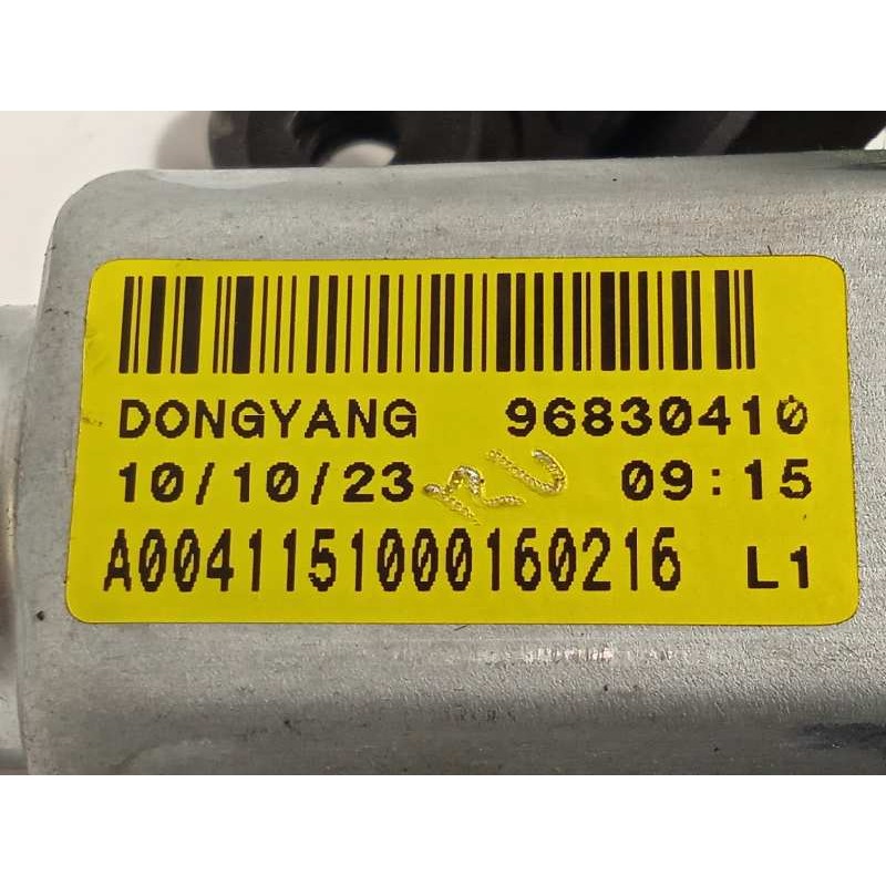 Recambio de motor limpia trasero para chevrolet orlando 2.0 diesel cat referencia OEM IAM 96830410  