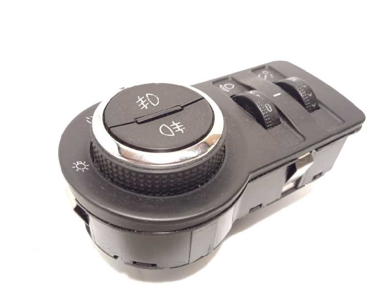 Recambio de mando luces para chevrolet orlando 2.0 diesel cat referencia OEM IAM 13301752  