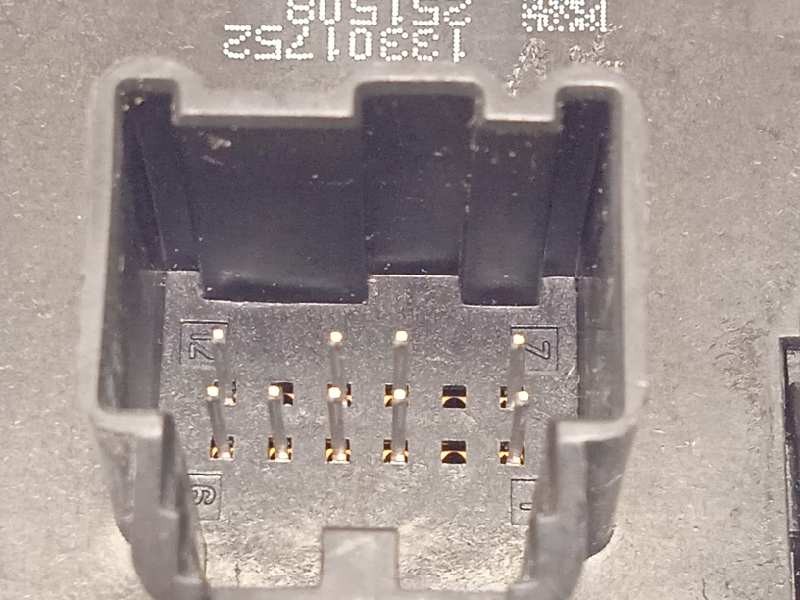 Recambio de mando luces para chevrolet orlando 2.0 diesel cat referencia OEM IAM 13301752  