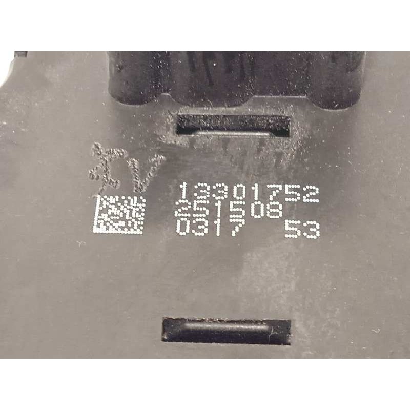 Recambio de mando luces para chevrolet orlando 2.0 diesel cat referencia OEM IAM 13301752  