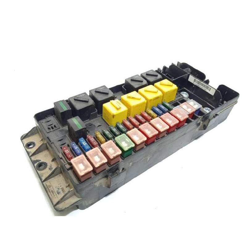 Recambio de caja reles / fusibles para land rover discovery (lt) 2.5 turbodiesel referencia OEM IAM YQE000300  