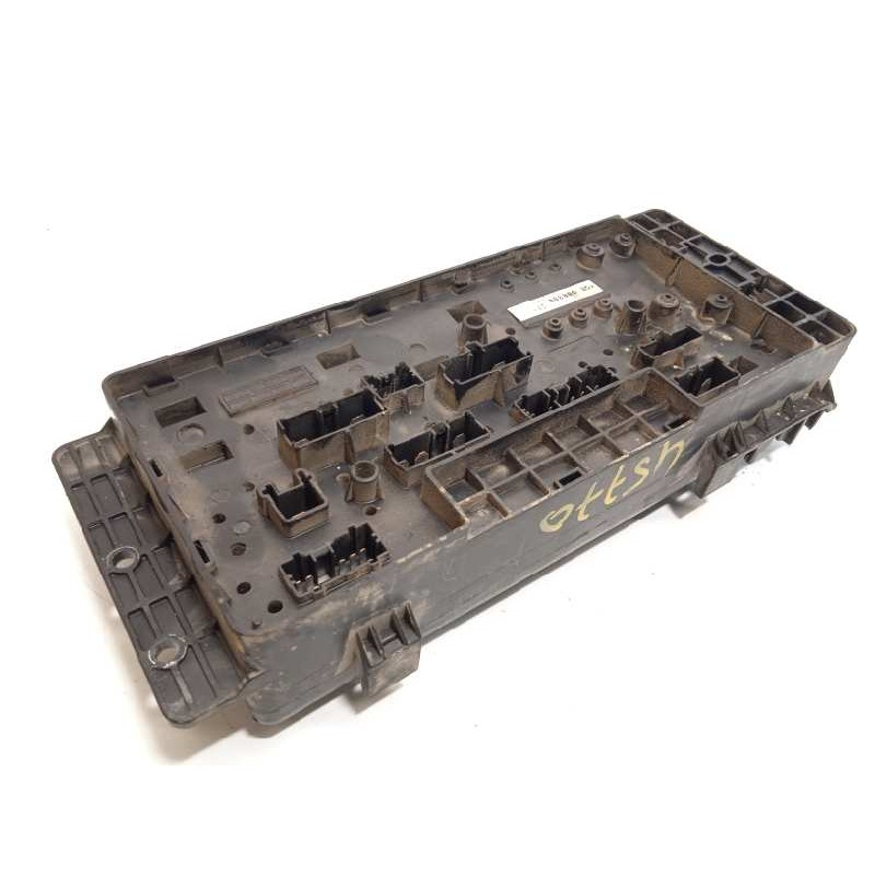 Recambio de caja reles / fusibles para land rover discovery (lt) 2.5 turbodiesel referencia OEM IAM YQE000300  