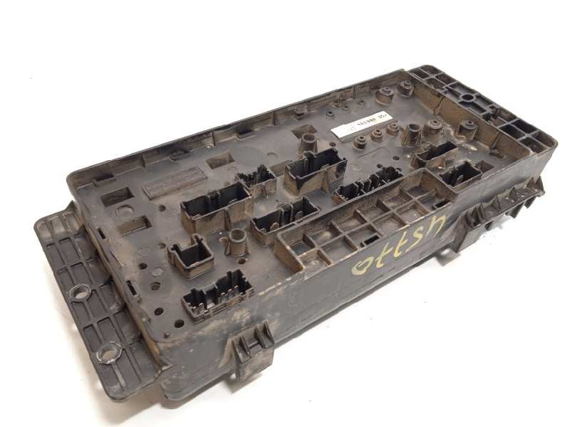 Recambio de caja reles / fusibles para land rover discovery (lt) 2.5 turbodiesel referencia OEM IAM YQE000300  