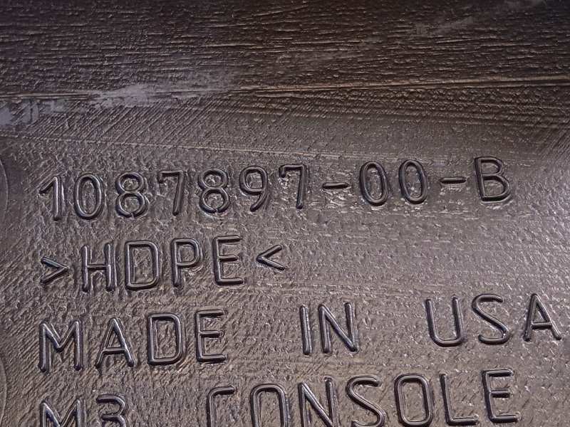 Recambio de consola central para tesla model 3 referencia OEM IAM 108789700B  