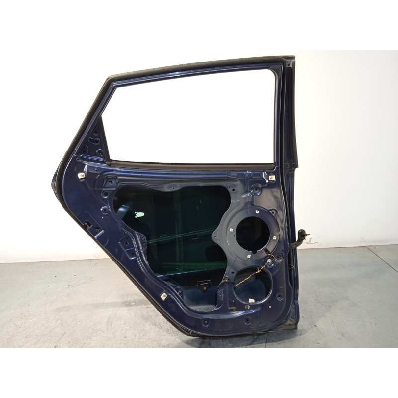 Recambio de puerta trasera izquierda para hyundai ix35 2.0 crdi cat referencia OEM IAM 770032Y000  