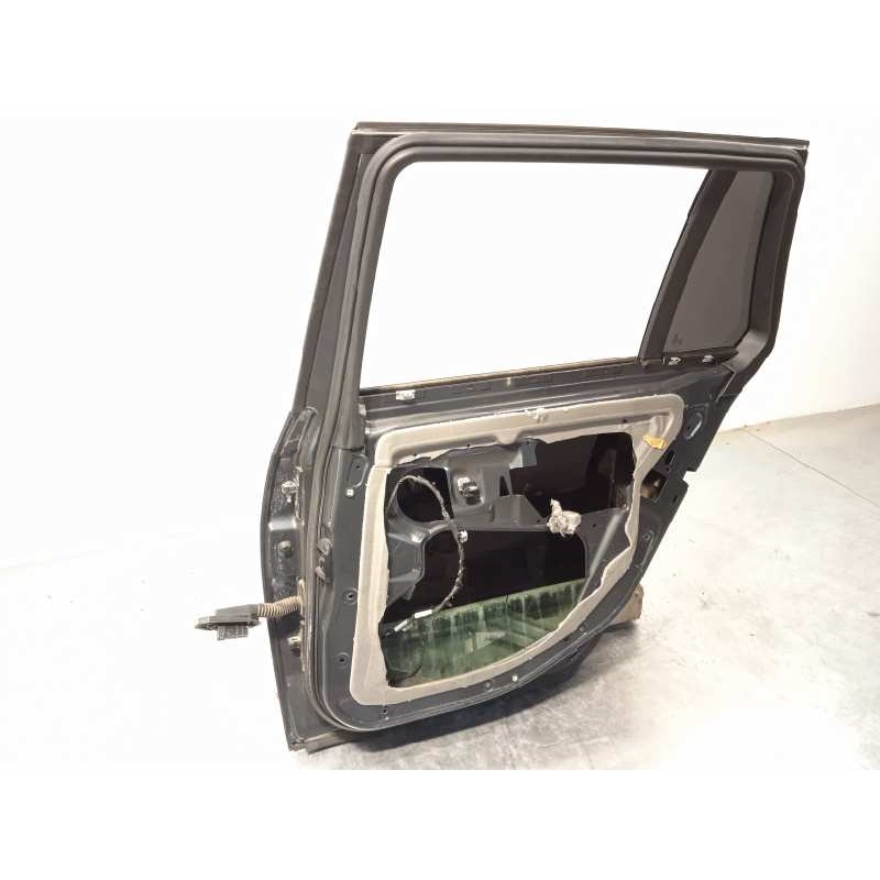 Recambio de puerta trasera derecha para bmw serie 5 touring (e61) 520d referencia OEM IAM 41525A2A368  