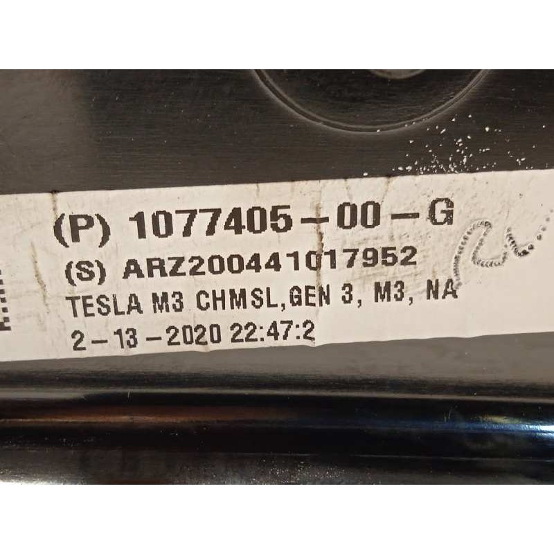 Recambio de luz central de freno para tesla model 3 referencia OEM IAM 107740500G  