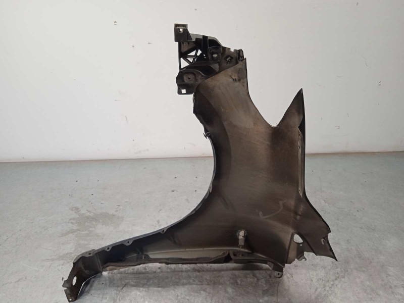 Recambio de aleta delantera derecha para mazda 5 berl. (cr) 2.0 diesel cat referencia OEM IAM C23552111C  