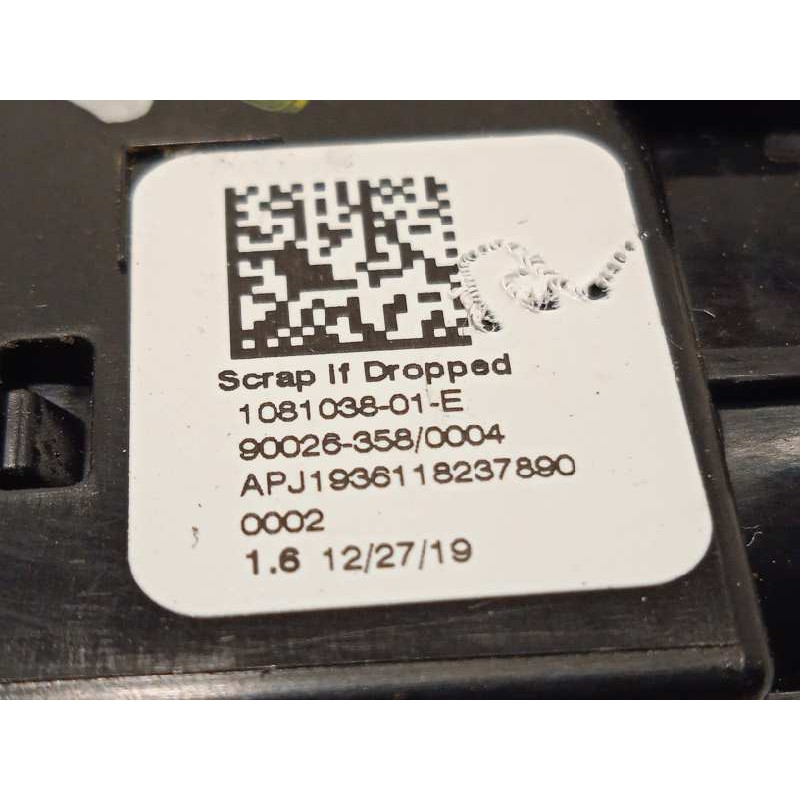 Recambio de mando elevalunas trasero izquierdo para tesla model 3 referencia OEM IAM 108103801E  