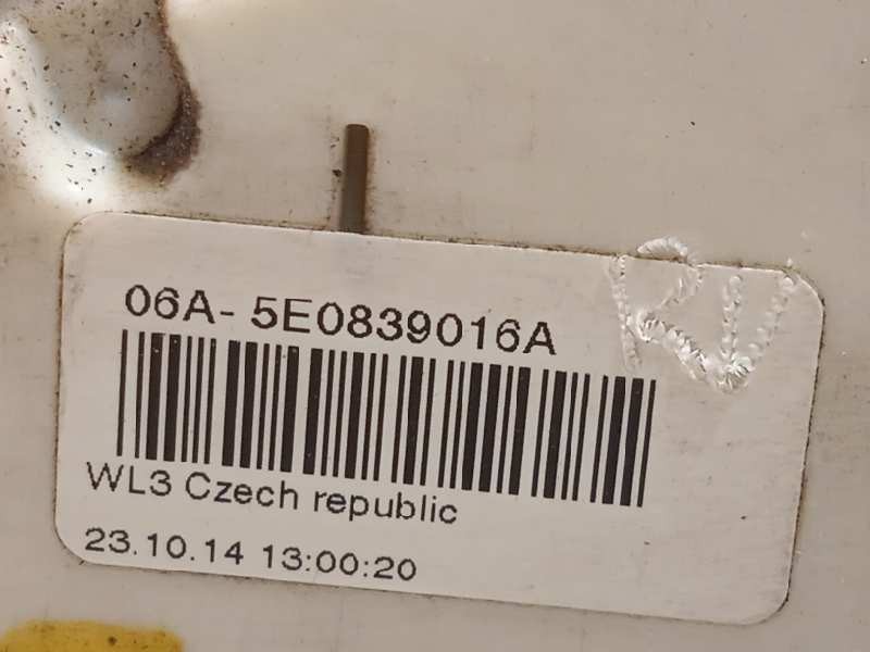 Recambio de cerradura puerta trasera derecha para skoda yeti 1.2 tsi referencia OEM IAM 5E0839016A  