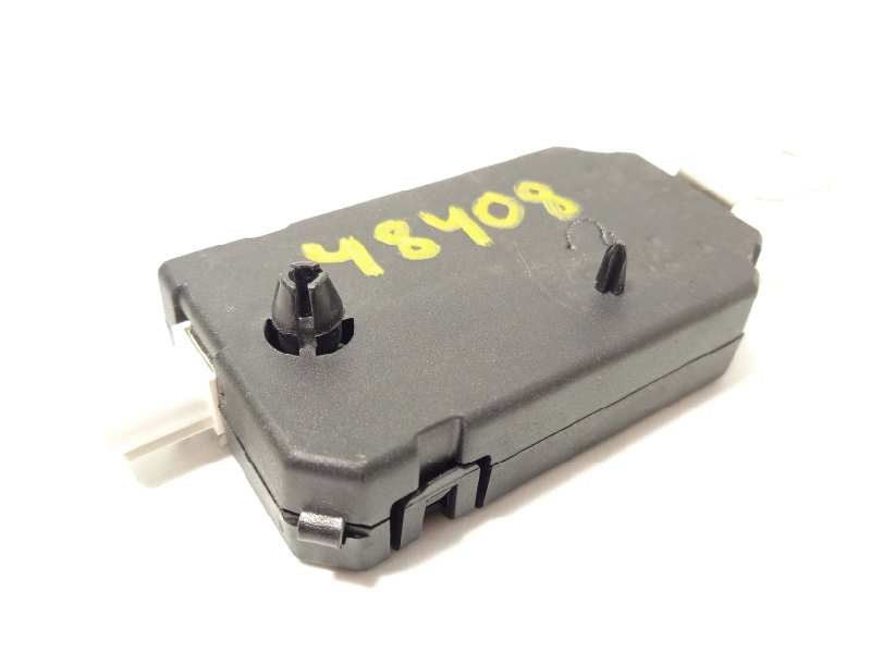 Recambio de antena para tesla model 3 referencia OEM IAM 109804600C  