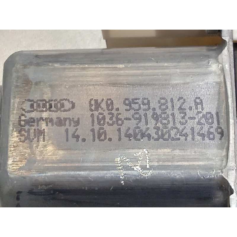 Recambio de elevalunas delantero derecho para skoda yeti 1.2 tsi referencia OEM IAM 5L0837402A  8K0959812A