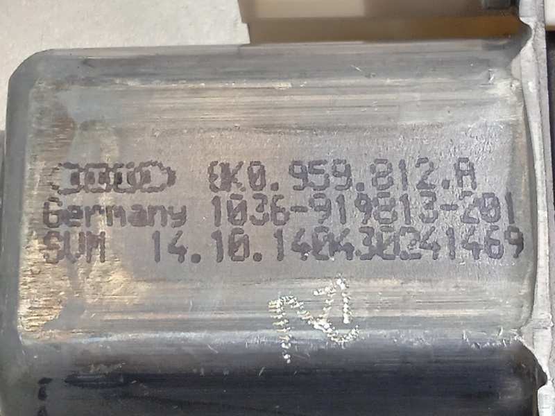 Recambio de elevalunas delantero derecho para skoda yeti 1.2 tsi referencia OEM IAM 5L0837402A  8K0959812A