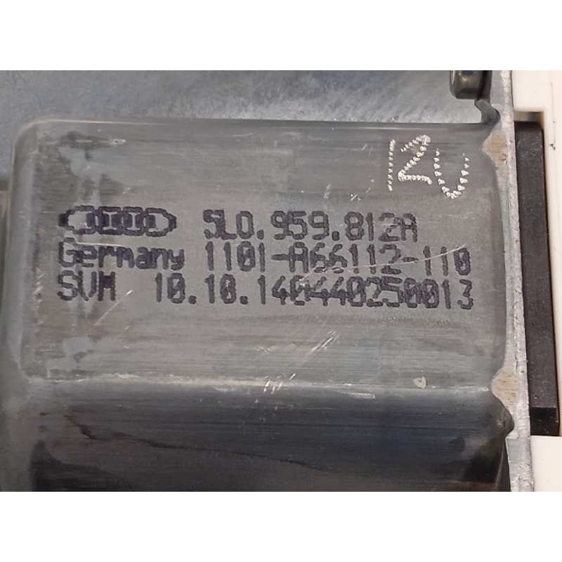 Recambio de elevalunas trasero derecho para skoda yeti 1.2 tsi referencia OEM IAM 5L0959812A  5L0839402B
