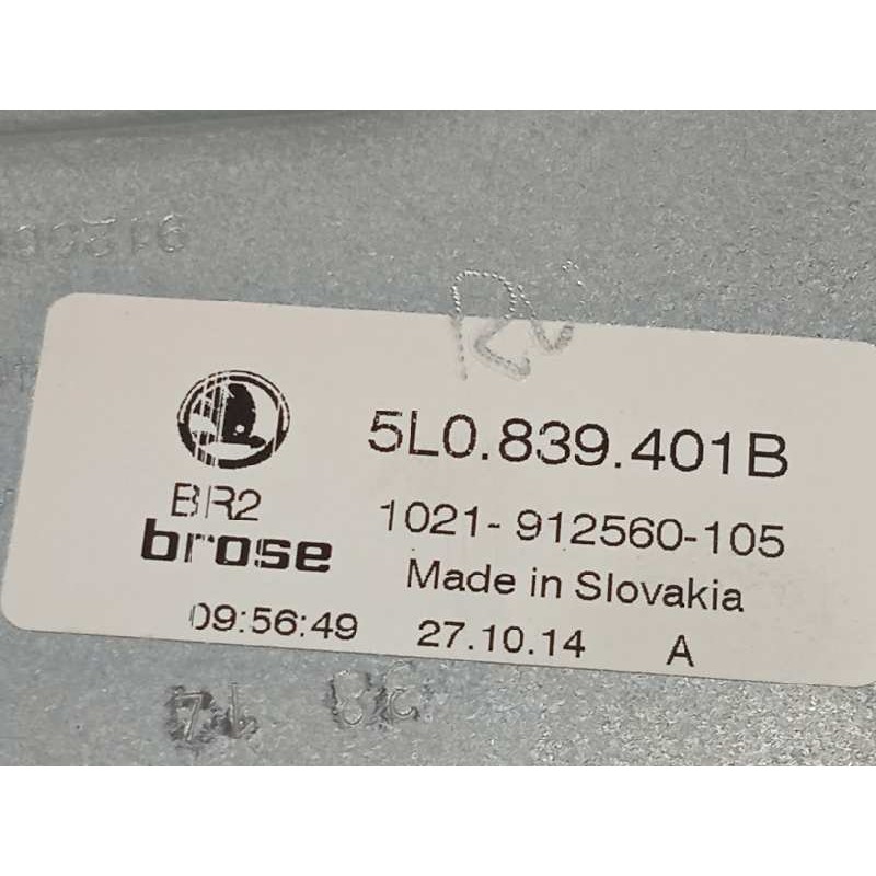 Recambio de elevalunas trasero izquierdo para skoda yeti 1.2 tsi referencia OEM IAM 5L0839401B  5L0959811A